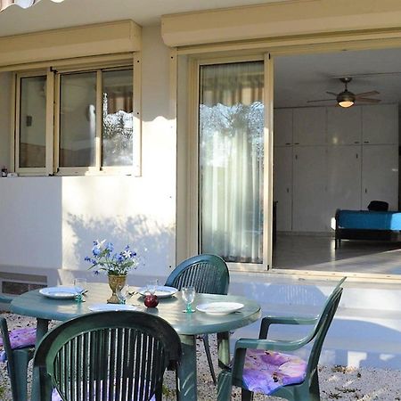 Studio Climatise Au Lavandou Avec Terrasse, Parking Et Environnement Calme - 3 Couchages - Fr-1-251-167 Льо Лаванду Екстериор снимка