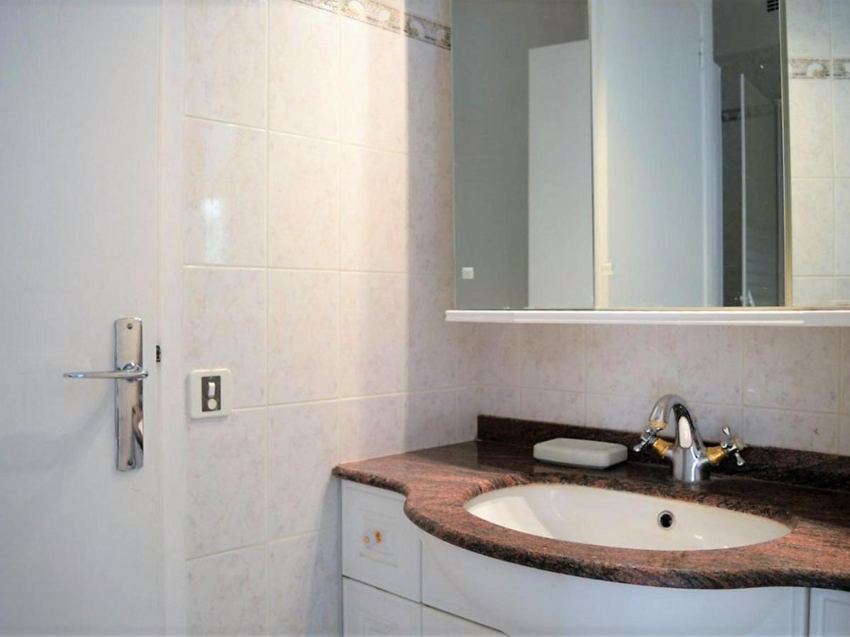 Studio Climatise Au Lavandou Avec Terrasse, Parking Et Environnement Calme - 3 Couchages - Fr-1-251-167 Льо Лаванду Екстериор снимка